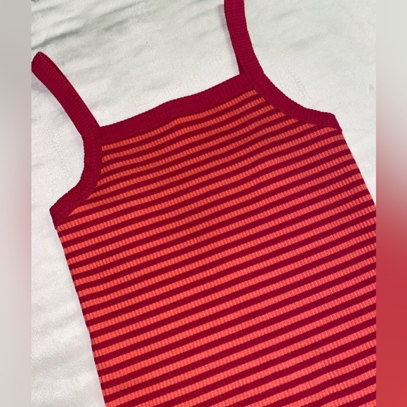 Old Navy Striped Ribbed Tank Top - Picture 5 of 7